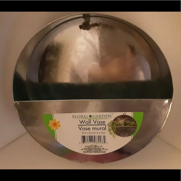 New Two Pack Floral DIY Garden Metal Hanging Wall Vases 8.5” - Picture 8 of 16